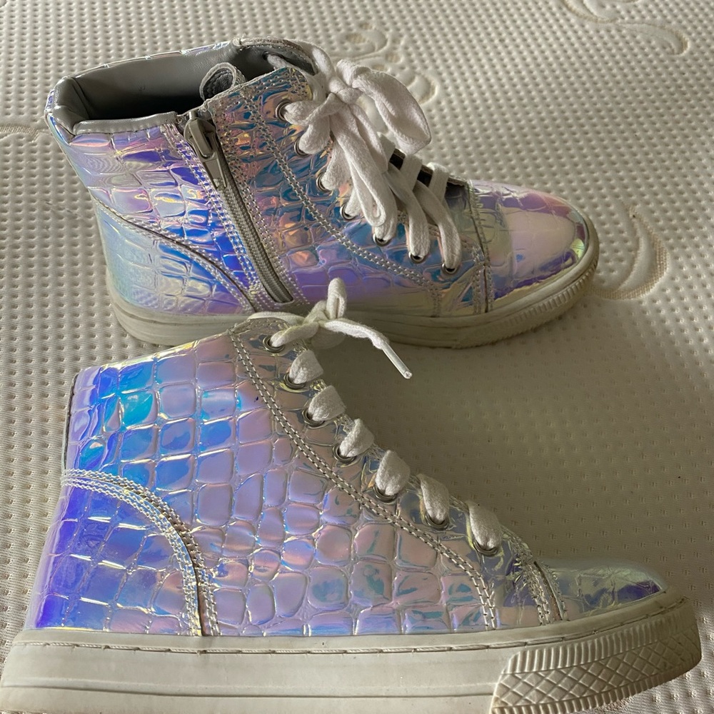 Justice Brand Girls HOLO Croc High Top